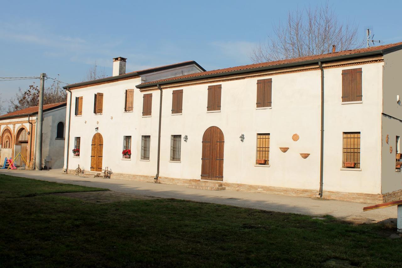 La Casa Delle Rondini Bed and Breakfast Roncoferraro Buitenkant foto