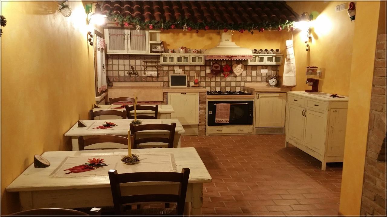 La Casa Delle Rondini Bed and Breakfast Roncoferraro Buitenkant foto