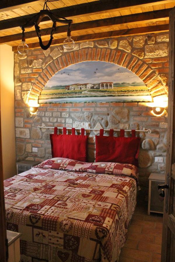 La Casa Delle Rondini Bed and Breakfast Roncoferraro Buitenkant foto