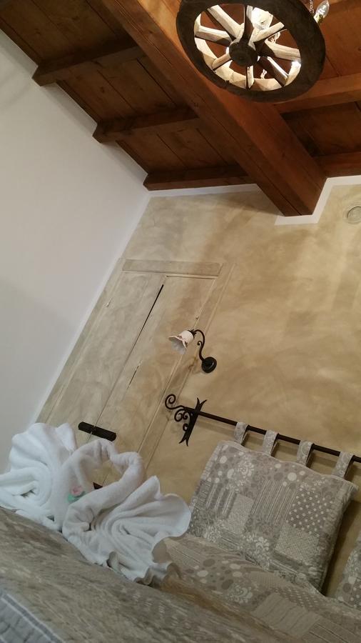 La Casa Delle Rondini Bed and Breakfast Roncoferraro Buitenkant foto