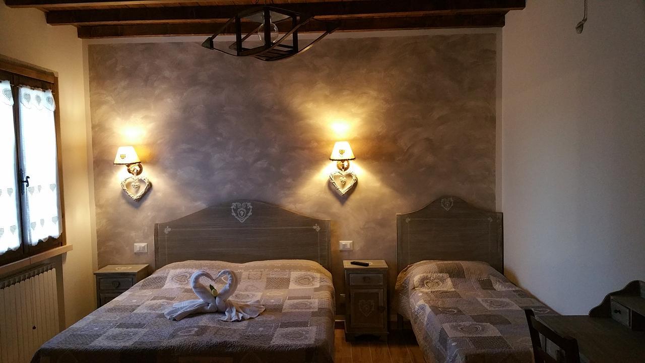 La Casa Delle Rondini Bed and Breakfast Roncoferraro Buitenkant foto